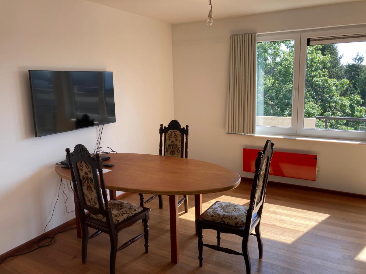 1 Chambre Meublé Et Terrasse à 10 Min Du Centre De Appartamento Bruxelles